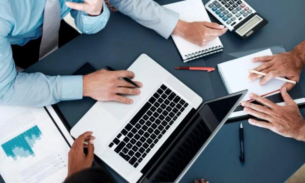 Φορολογικός οδηγός: Πώς θα φορολογηθούν επιδόματα, μέρισμα και «13 σύνταξη»